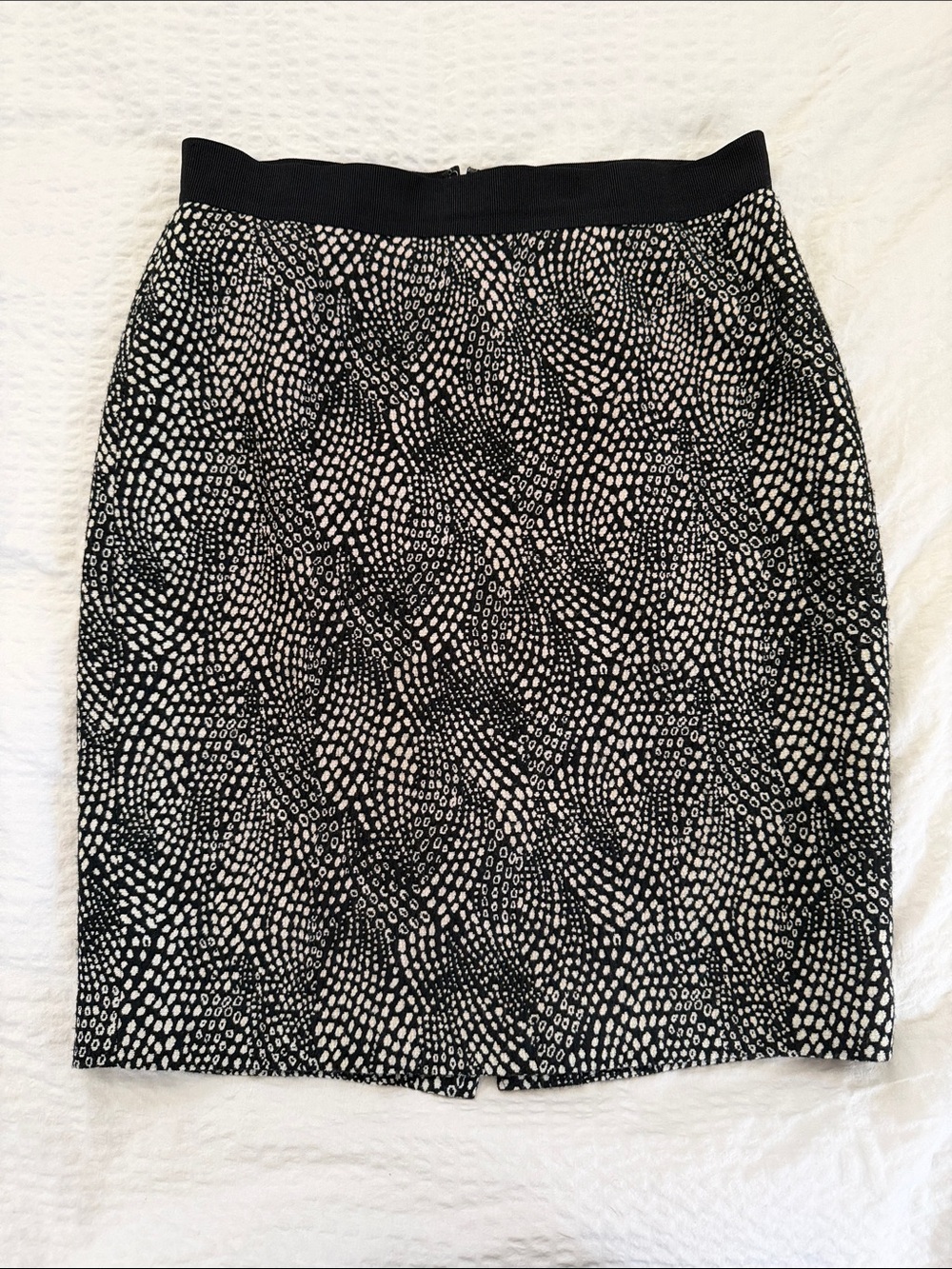 Ann Taylor Black and White Printed Pencil Skirt - Picture 1 of 6